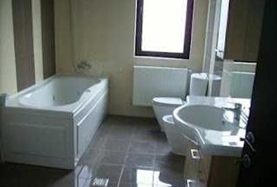 Casă cu 4 camere cu Teren 350 Mp în Pipera