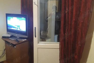 Garsonieră decomandată în Traian - 3