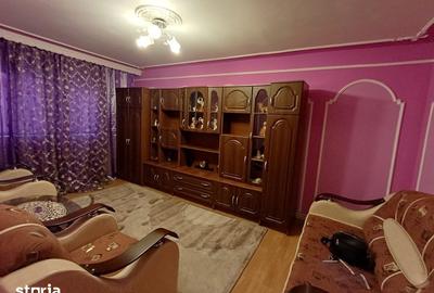 Apartament cu 4 camere decomandat în Central - 1
