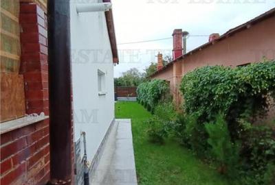 Super casa pe parter plus curte, pozitionata la strada in Do - 4