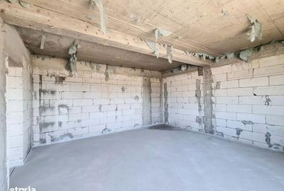 Casă cu 4 camere decomandat în Central