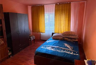 Apartament cu 2 camere decomandat în 1 Mai