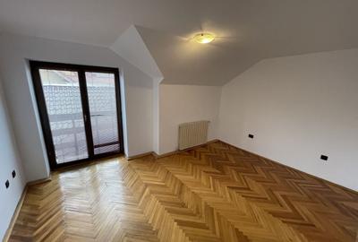 Casă individuală cu 6 camere cu Canalizare în Circumvalațiunii - 33