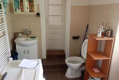 Casa de vanzare in Sacel - 2 corpuri locuibile, 3 bai, gradina, teren generos - 9