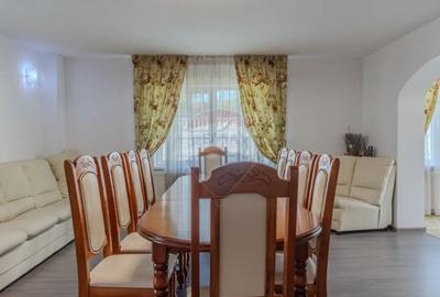 Casă cu 10 camere cu Teren 1074 Mp în Moieciu - 10