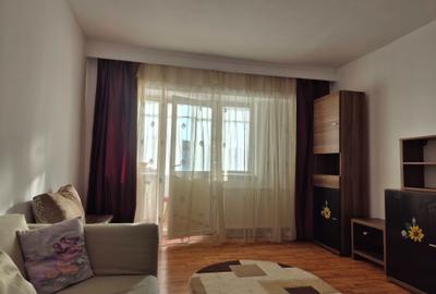 Apartament cu 3 camere decomandat în Vama - 3