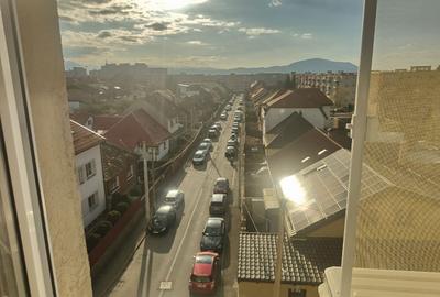 Garsonieră semidecomandată în Tractorul - 3