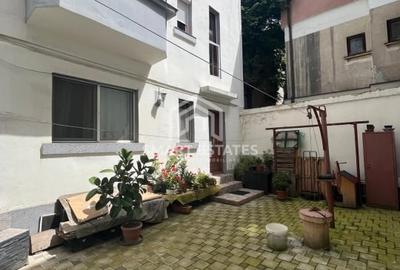Apartament in Vila cu curte - Delea Noua