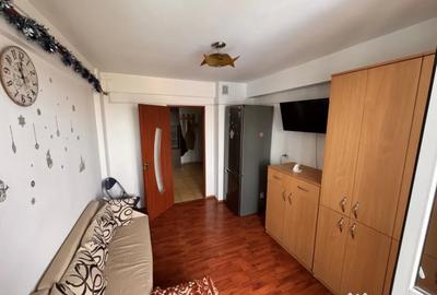 Apartament cu 3 camere decomandat în Craiovița Nouă - 3