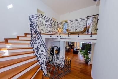 Casa eleganta in zona exclusivista, cu priveli?te d... - 1