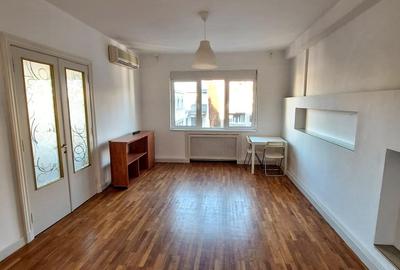 Apartament cu 3 camere semidecomandat, mobilat în P-ța Romană - 1