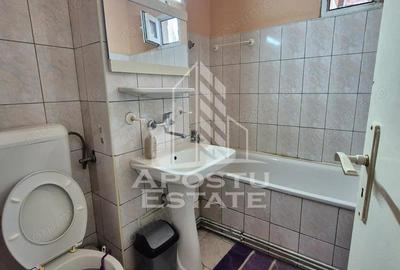 Apartament cu 3 camere decomandat în Lipovei