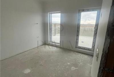 Duplex cu 4 camere cu Canalizare în Giarmata - 2