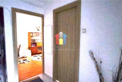 Apartament cu 3 camere decomandat în Apollo - 1