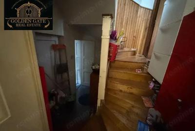 Casă cu 10 camere cu Canalizare în Moșilor - 3