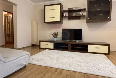 Apartament cu 3 camere semidecomandat, mobilat în P-ța Universității - 2