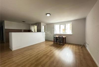 Apartament cu 3 camere decomandat, mobilat în Hipodrom 3 - 4