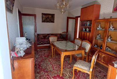 Apartament cu 2 camere semidecomandat în Alexandru Obregia