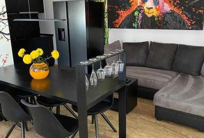 Apartament cu 3 camere decomandat în Central - 1