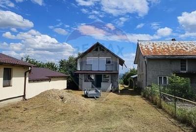 Casă individuală cu 6 camere cu Canalizare în Lisaura - 34