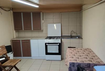 Casă cu 4 camere în Central - 2