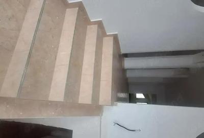 Spațiu comercial, de 350 mp, în Central - 3