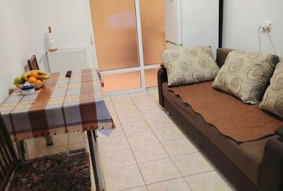 Apartament cu 3 camere decomandat în Exterior Vest - 1