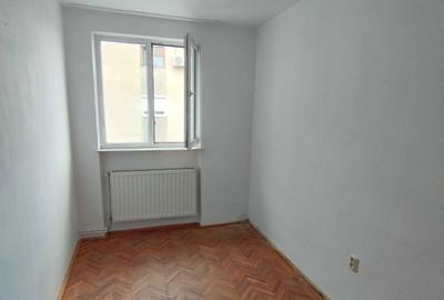 Apartament cu 2 camere nedecomandat în Central - 3