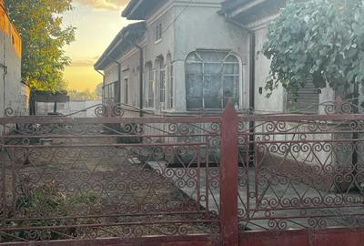 Casă cu Teren 1100 Mp în Alunișu - 9