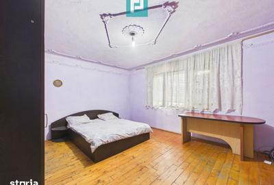Casă cu 4 camere cu Teren 1368 Mp în Central - 16