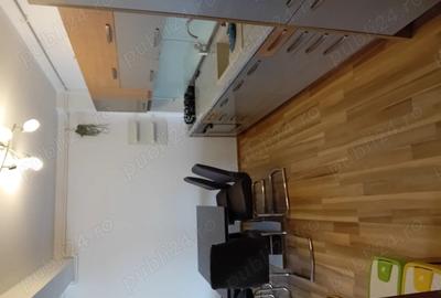 Apartament cu 3 camere decomandat în Central - 8