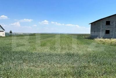 Teren de 9782 mp, în Central