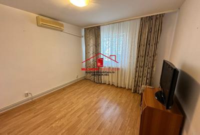 Apartament cu 3 camere decomandat în C5 - 9