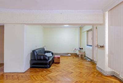 Apartament cu 3 camere decomandat în Central - 9