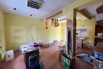 Casa de vanzare, cu 2 camere, zona cu vad comercial. - 4