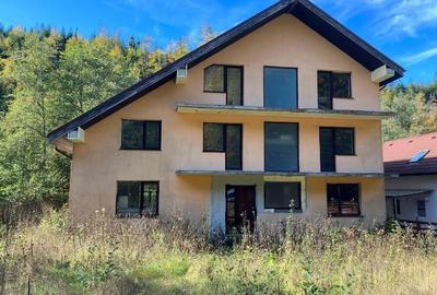 Casa 480  mp  costructie la gri; Transfagarasan, Cartisoara, 900 mp teren, parau Casa 480  mp  costructie la gri; Transfagarasan, Cartisoara, 900 mp teren, parau - 3