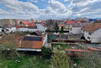 Apartament cu 2 camere decomandat în Aurel Vlaicu - 2