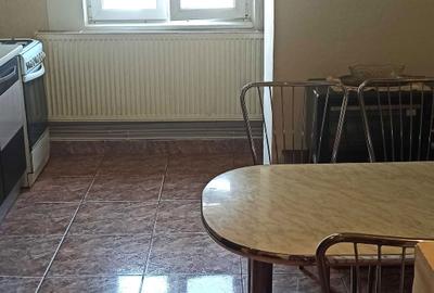 Apartament cu 2 camere decomandat în Central - 1