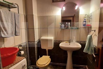 Casă cu 3 camere în Titulescu - 2
