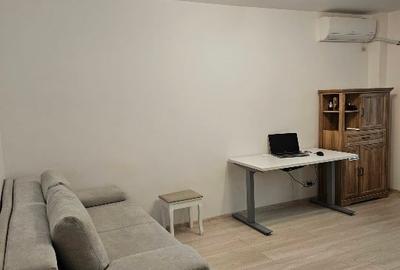 Vând garsonieră bulevardul Basarabia - 15