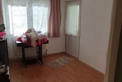 Apartament cu 4 camere decomandat în Central - 8