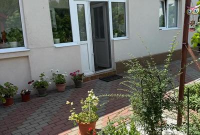 Casă cu 4 camere cu Teren 1100 Mp în Sânandrei - 2