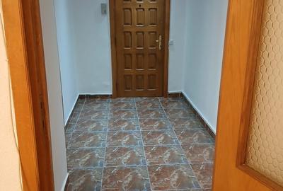Apartament cu 3 camere decomandat în Astra - 5