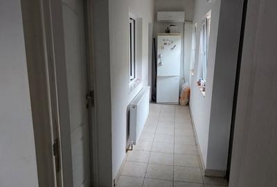 Închiriere Casă 2 camere la curte, central - 3