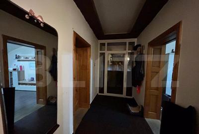 Casa pe 2 nivele , 240 mp , zona Draxlmaier - 16