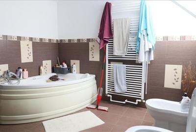 Vila individuala in Barnova 3 camere, 1000 mp teren, curte superba amenajata, ga - 20