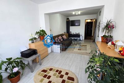 Apartament cu 4 camere decomandat, mobilat în C5 - 1