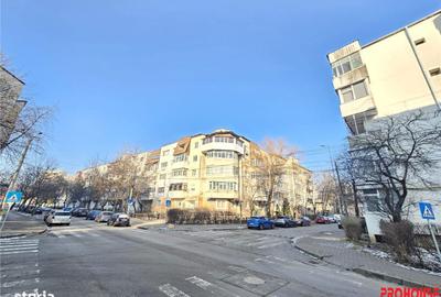 Apartament cu 2 camere decomandat în Energiei