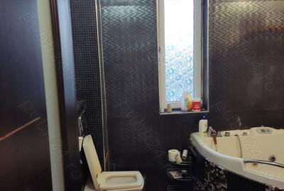 Apartament cu 3 camere semidecomandat în 1 Decembrie - 2