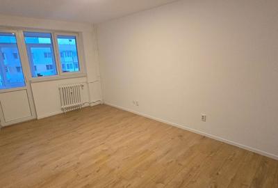 Apartament cu 3 camere decomandat în Doamna Ghica